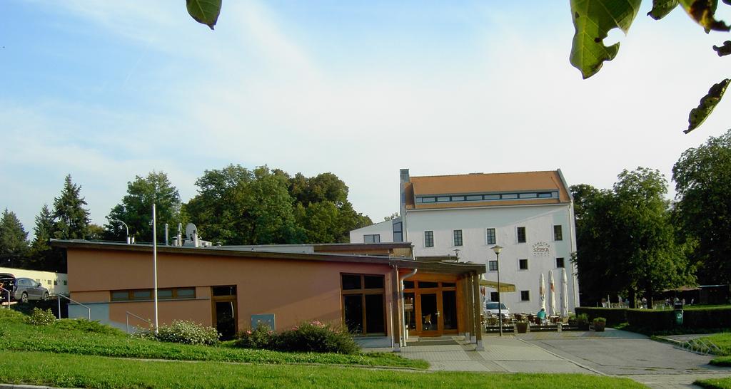 Hotel Zamecka Sypka Blansko Luaran gambar