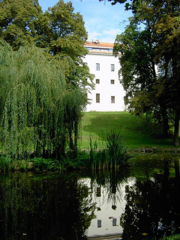 Hotel Zamecka Sypka Blansko Luaran gambar