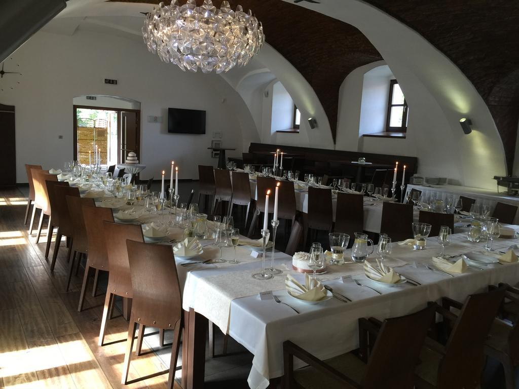 Hotel Zamecka Sypka Blansko Luaran gambar