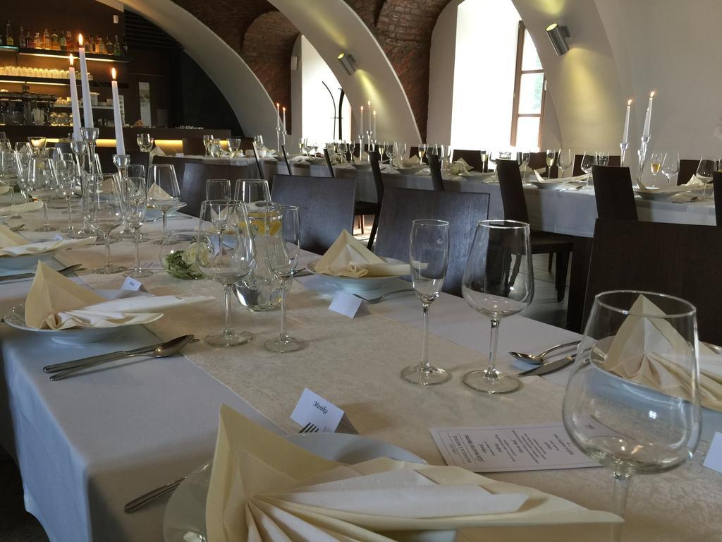 Hotel Zamecka Sypka Blansko Luaran gambar